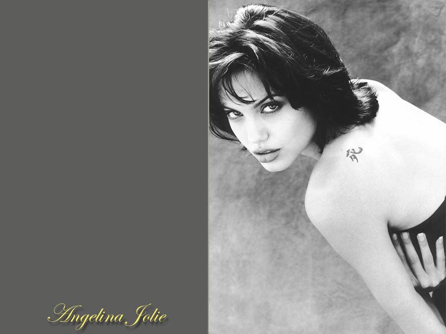 Angelina_Jolie-030